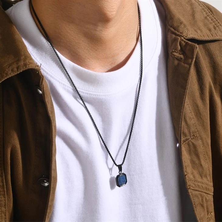 black square pendant necklace