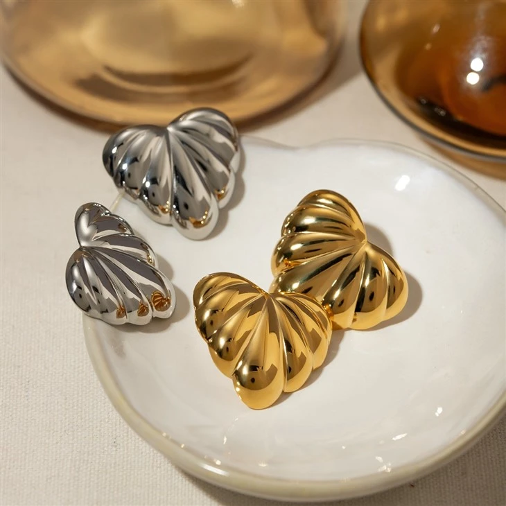 Puffs Heart Earring